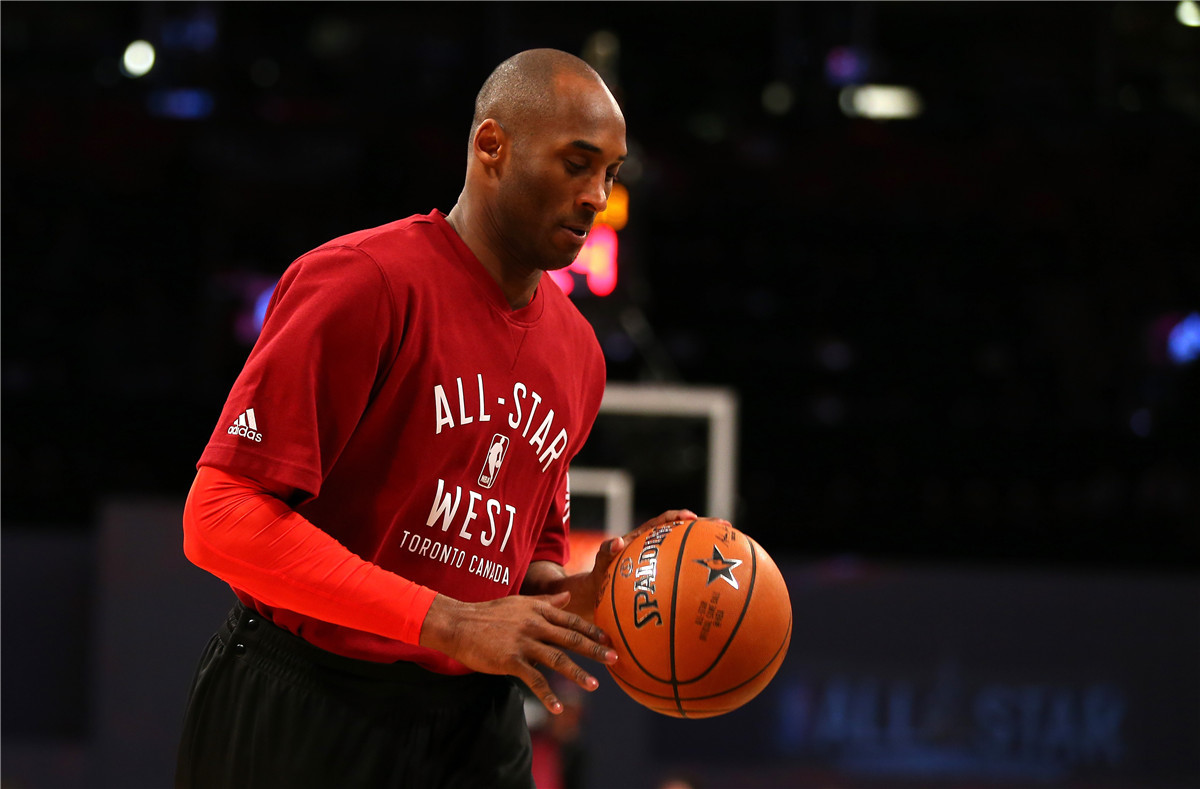 半岛体育登录入口-罗马训练开放日；加时末段复出首秀引欢呼；全明星赛在即；控场能力受关注