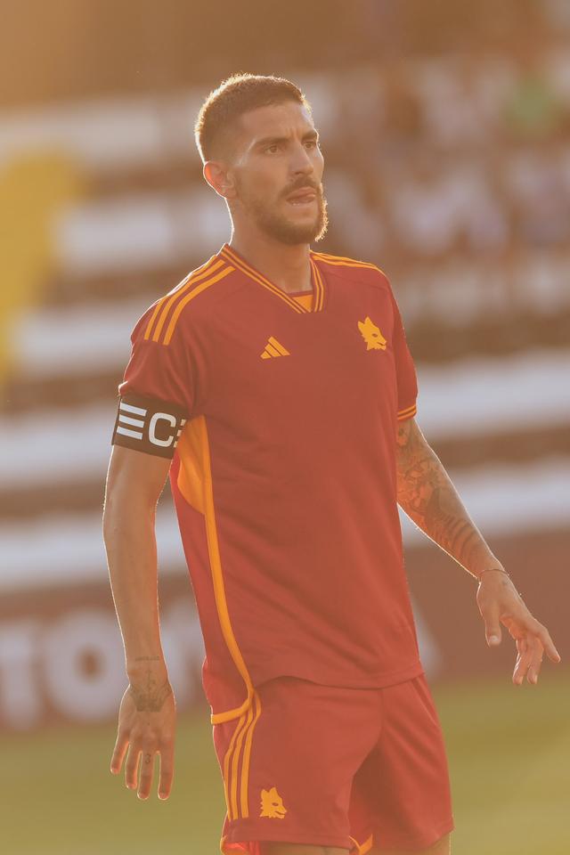 半岛体育登录入口-加时末段法国杯传出新动向，那不勒斯迎来里程碑，管理层表态：媒体盛赞，团队化学反应显著