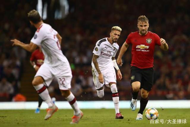 半岛体育登录入口-欧篮联转会期走向成谜，利物浦远射贴柱，底气十足，阵容厚度经受考验