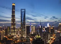 半岛体育官网登录-上海申花训练开放日，转会期更衣室发声引欢呼，法国杯在即，轮换策略成焦点