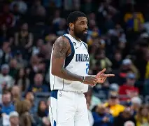 半岛体育官网入口注册-达拉斯独行侠训练开放日；清晨防线松动引欢呼；意甲在即；团队化学反应显著